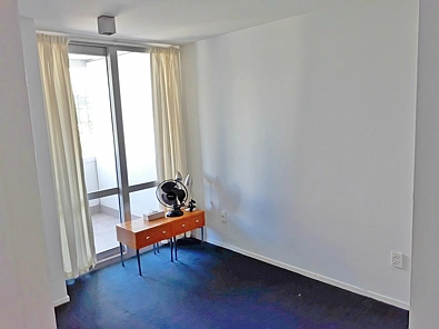 Spacious Open Plan and Light Apartment.