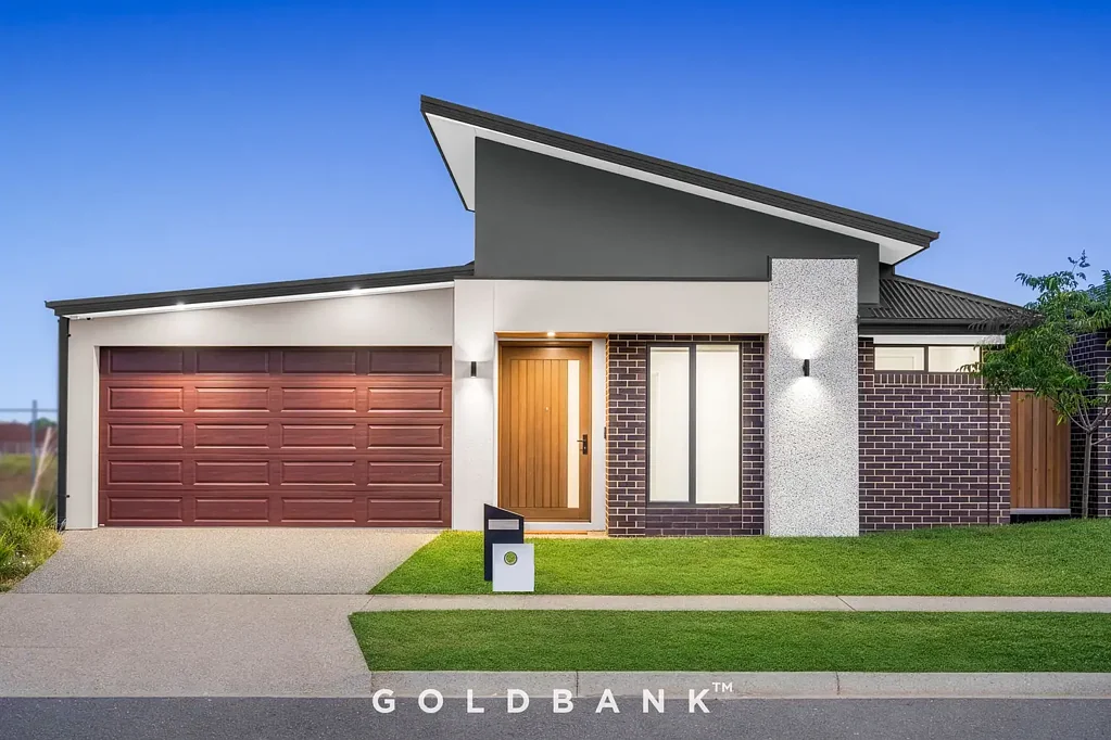 Strathtulloh 4Moenga Spacious Modern Family Home with Two En-Suites!