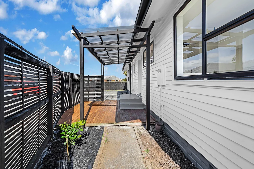 Avondale 3Moenga Vendor Bought, Must Sell!
