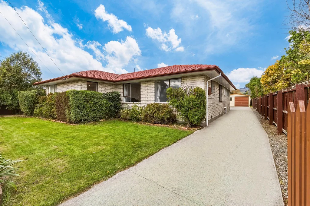 Halswell 4Moenga Family Living or Smart Investment in Halswell