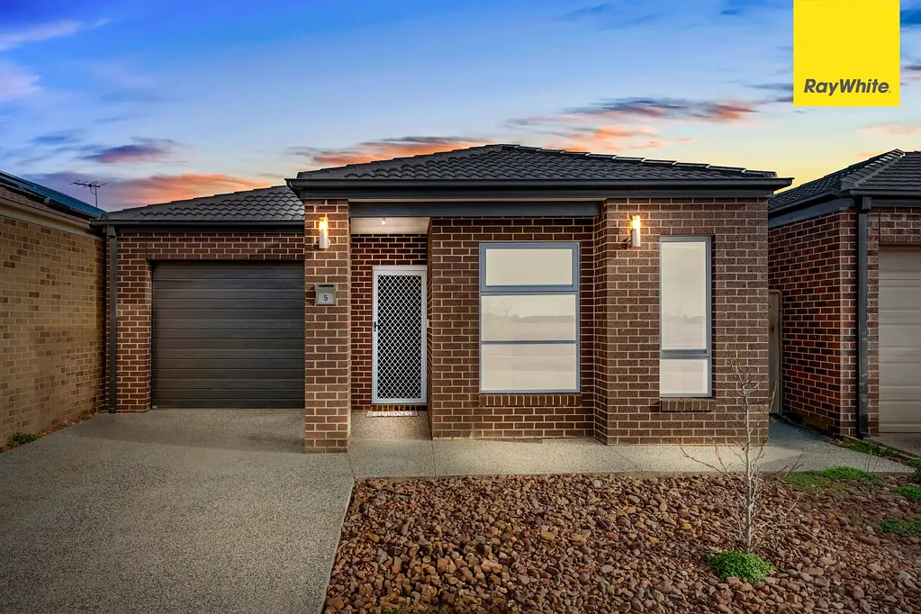 5 Lucinda Mews, Harkness, VIC 3337