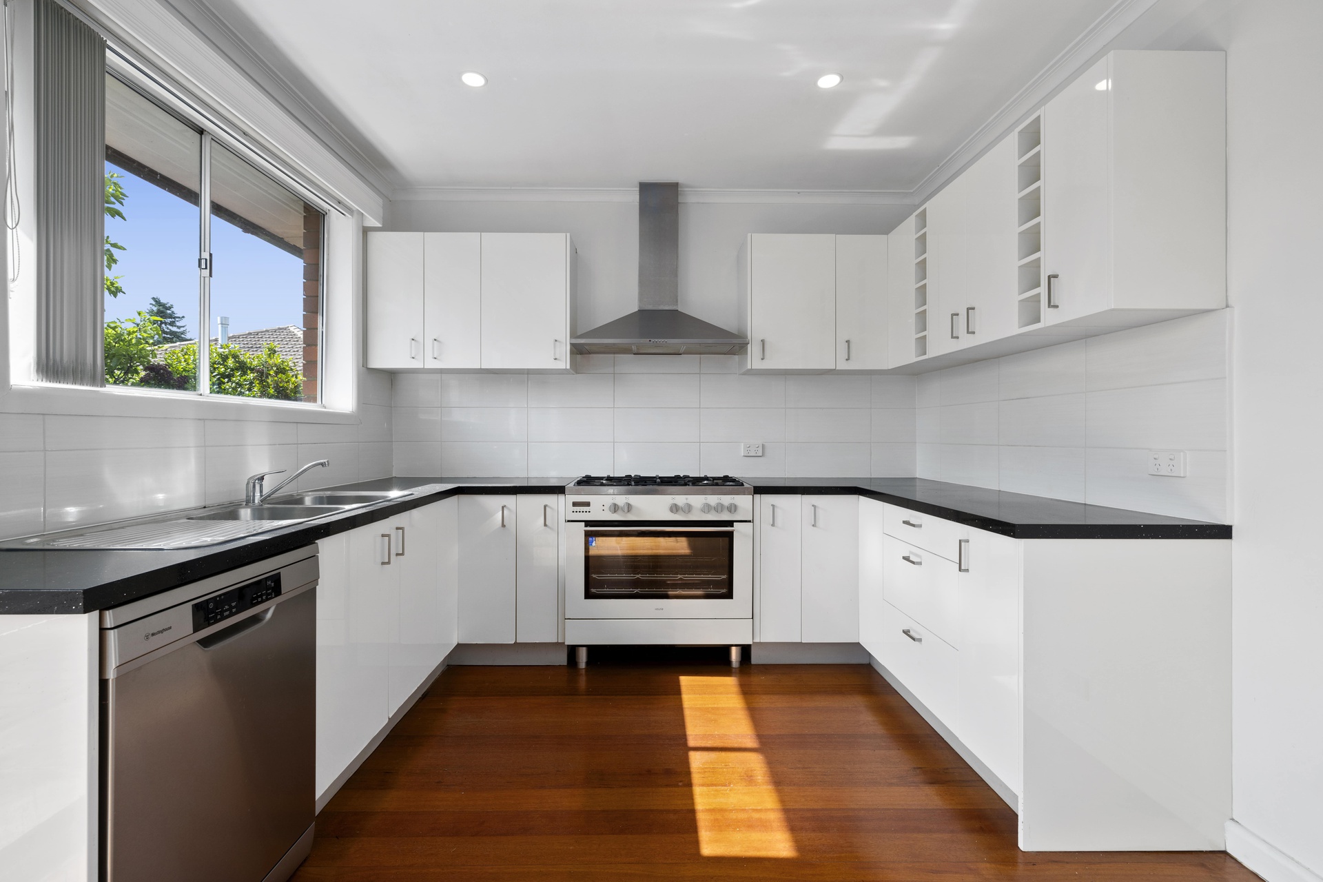 1 PEVERIL ST, GLEN WAVERLEY VIC 3150, 0部屋, 0バスルーム, House