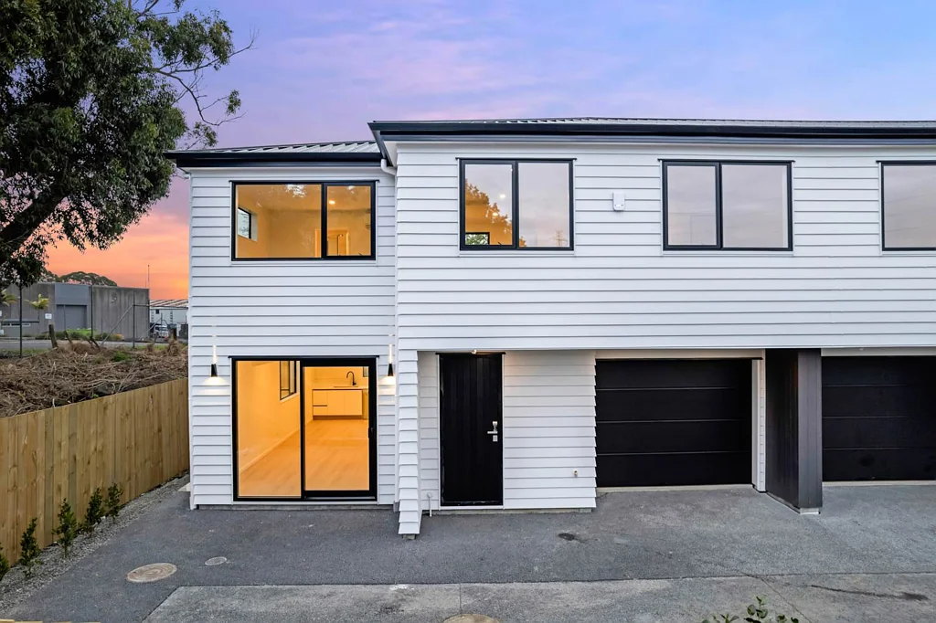 Mount Wellington 3部屋 Freehold End Duplex – Modern Living, Extra Privacy