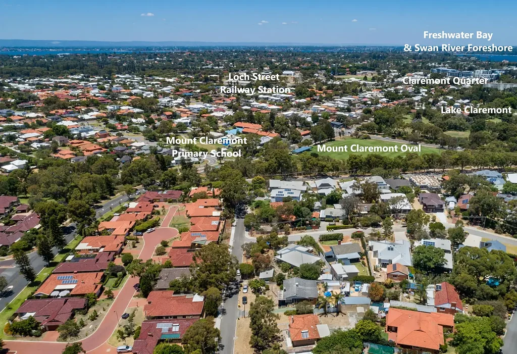 Mount Claremont 4 Bedroom Superb single level 4x2x2 house in a quiet cul-de-sac