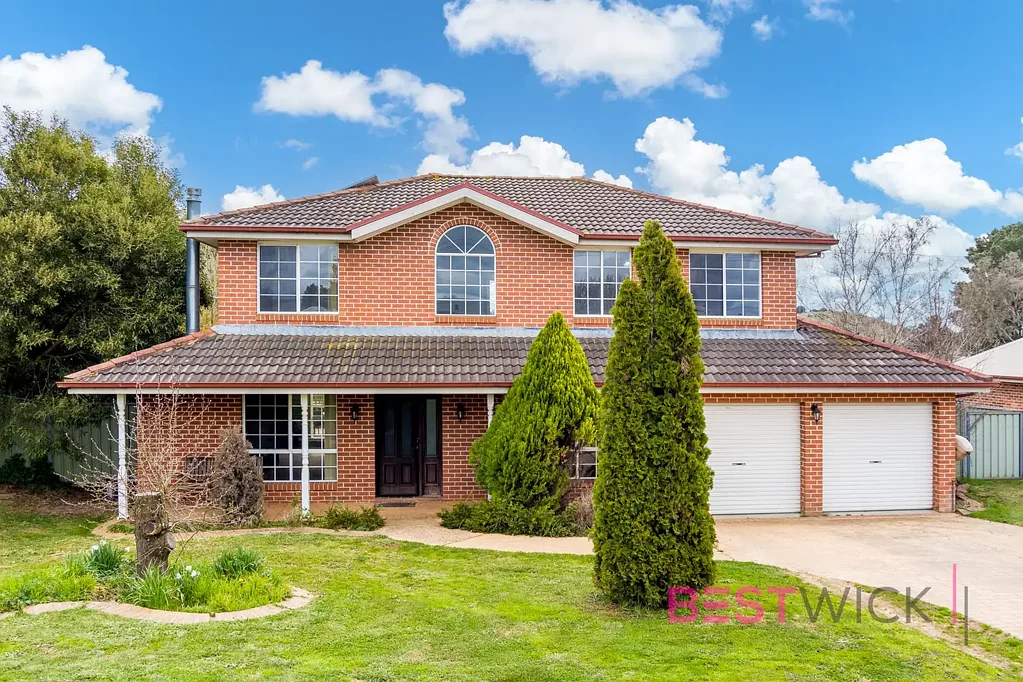 11 Lane Street, Blayney, NSW 2799