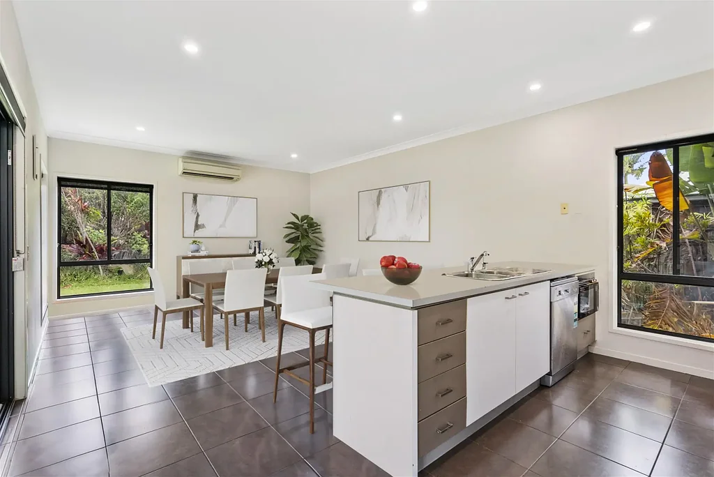 24 Casuarina Drive, Molendinar, QLD 4214
