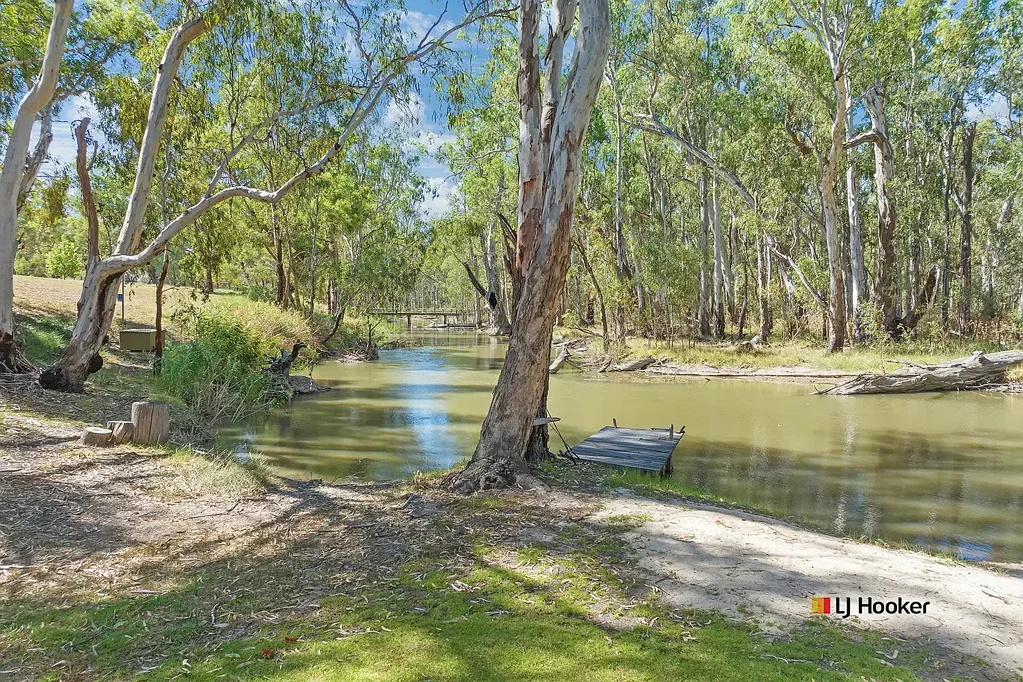 Mathoura 4ਬੈੱਡਰੂਮ As Rare as Hens’ Teeth – A Once-in-a-Lifetime Waterfront Sanctuary &