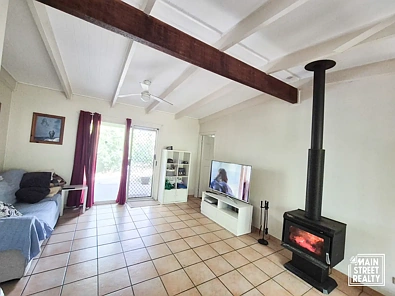 સરનામું રાખવામાં આવ્યું, Blackbutt North, QLD 4314, 3 રૂમ, 1 બાથરૂમ, House