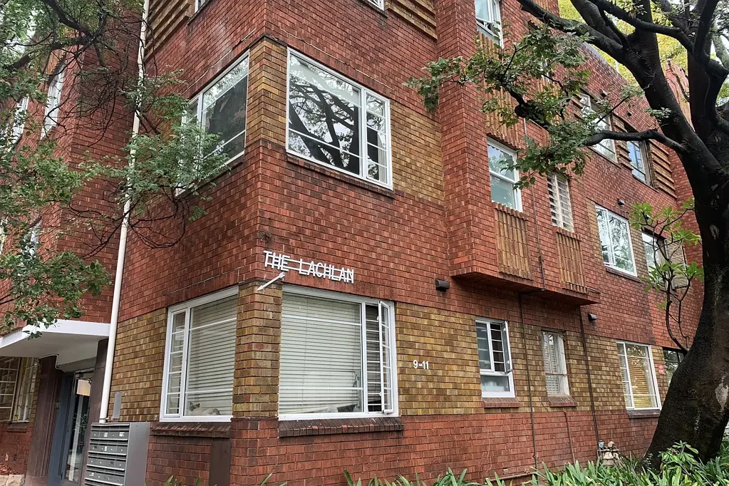 Studio apartment with leafy outlook
