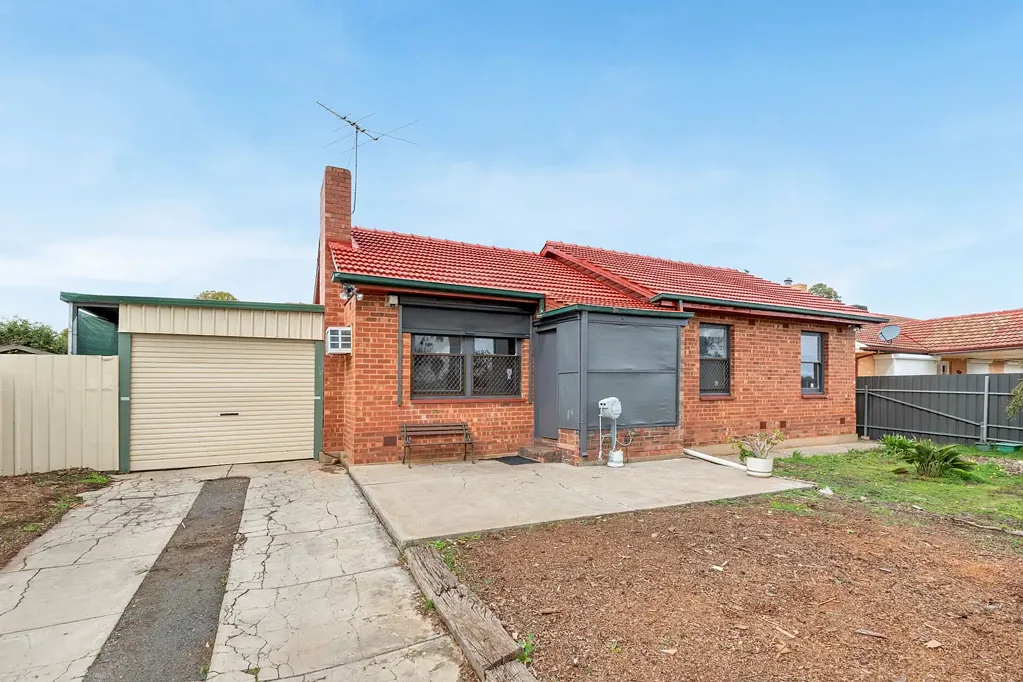 34 Crisp Road, Elizabeth Downs, SA 5113