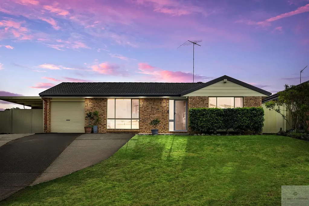 1 Whorlong Street, St Helens Park, NSW 2560