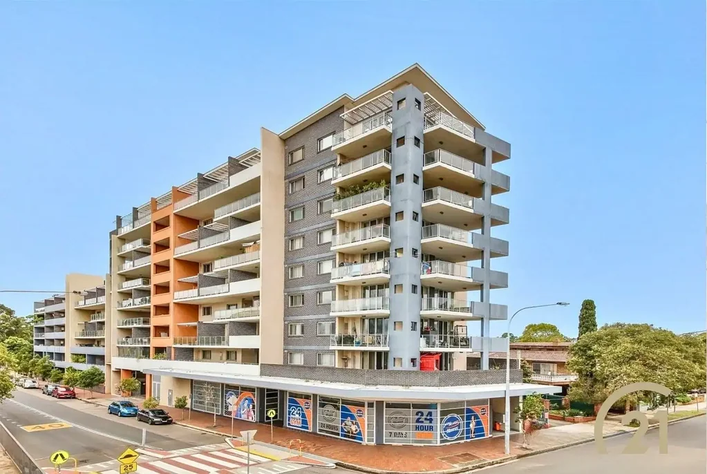 Modern Studio in Prime Location!!