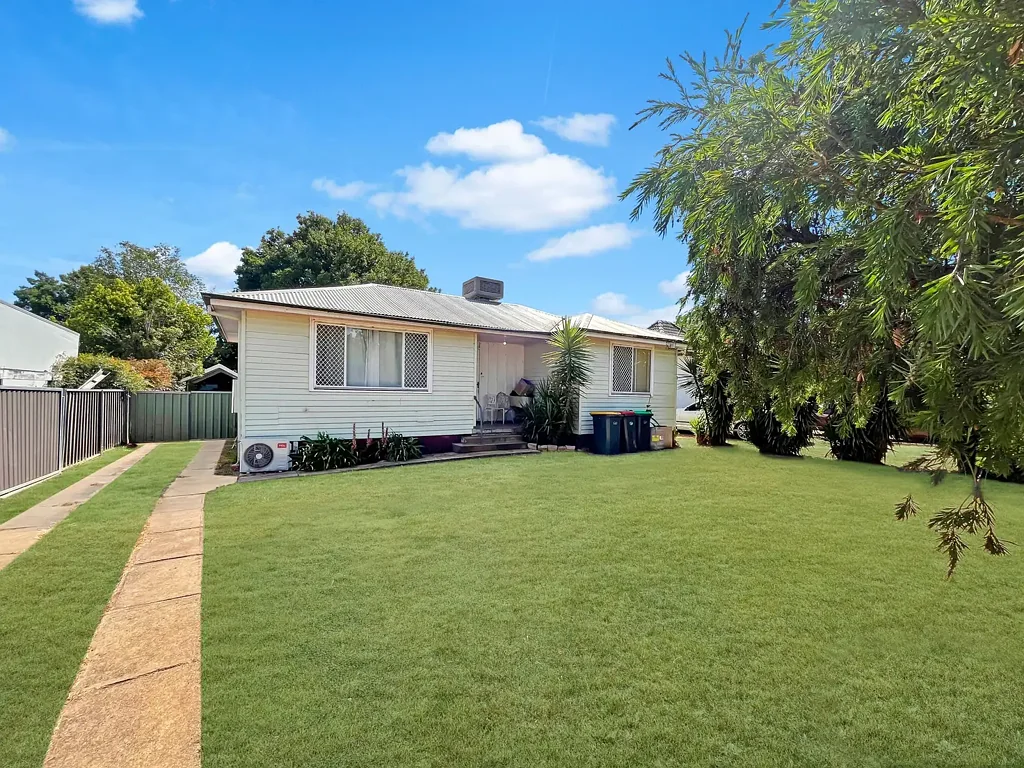 43 Cossa Street, West Tamworth, NSW 2340