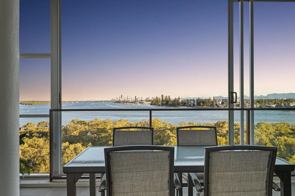Paradise Point 3 Slaapkamer Sensational Corner Apartment with Sweeping Views over the Broadwater to Surfers Paradise!