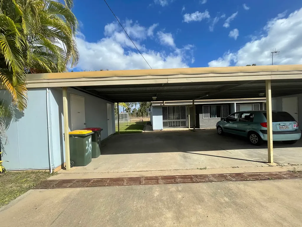 2 Bedroom duplex with double carport