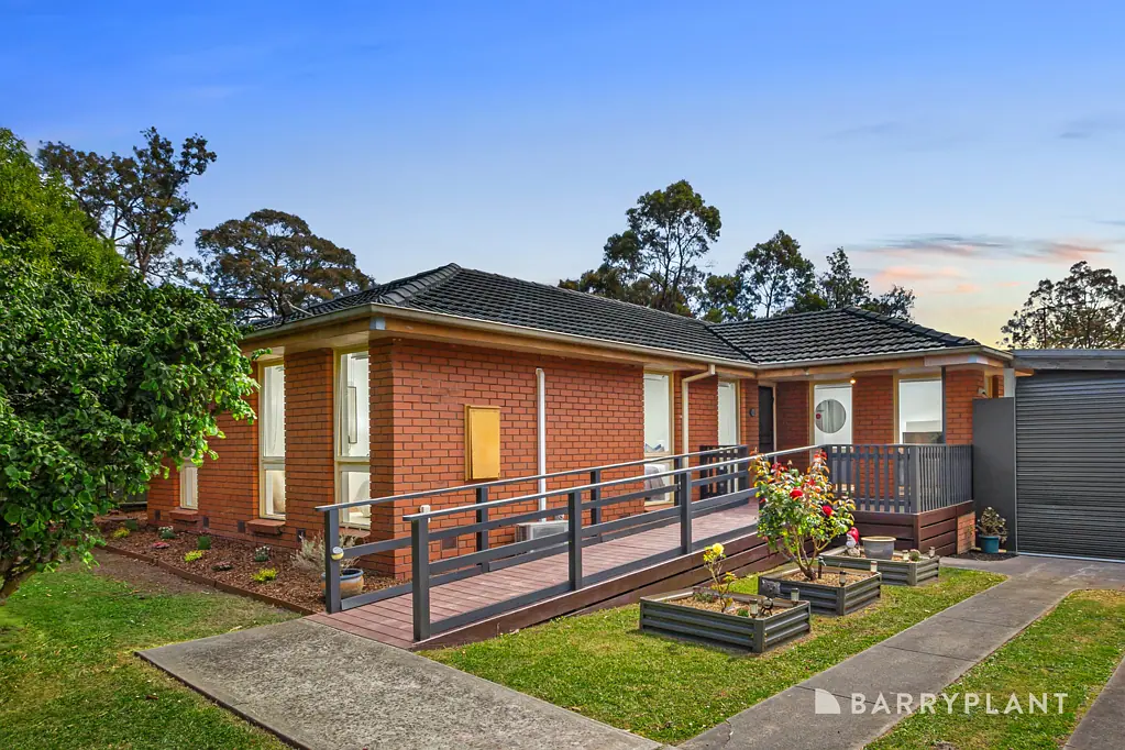 8 Rome Beauty Avenue, The Basin, VIC 3154