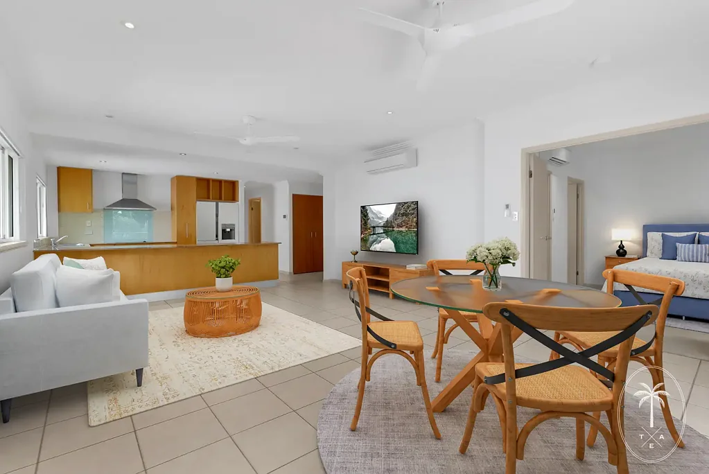 Beachfront | Large 3 Bedroom Penthouse | Clifton Beach