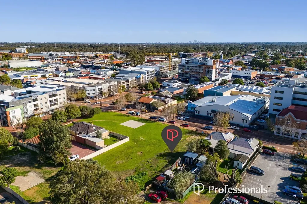 Midland  DEVELOPMENT POTENTIAL!