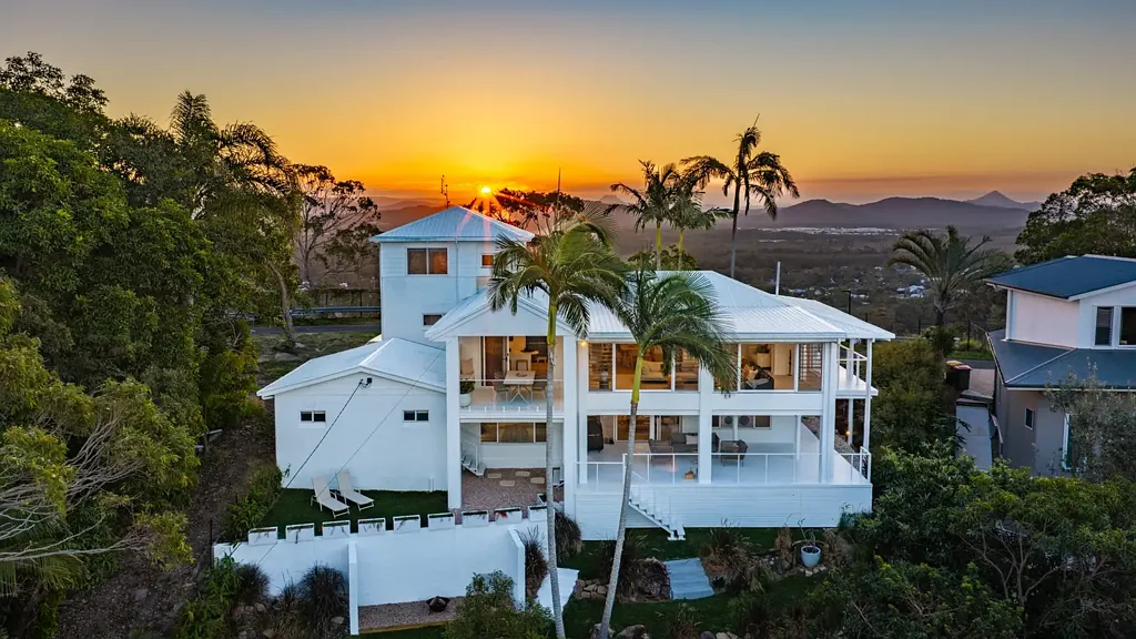 Coolum Beach 4બેડરૂમ Tallaringa - Where Your Day Begins and Ends in Views