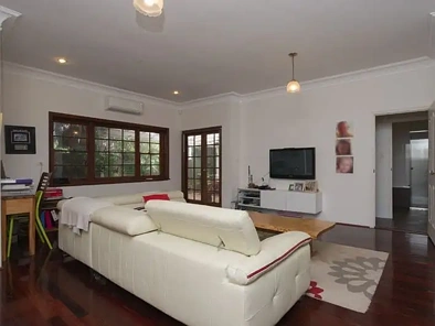211 Herbert Street, Doubleview, WA 6018, 4 Bedrooms, 2 Bathrooms, House
