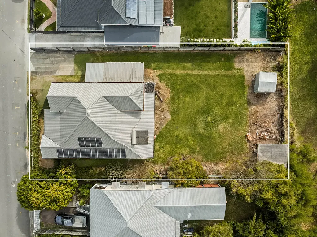 Newmarket 2Zimmer Renovator's Delight | 810m2!