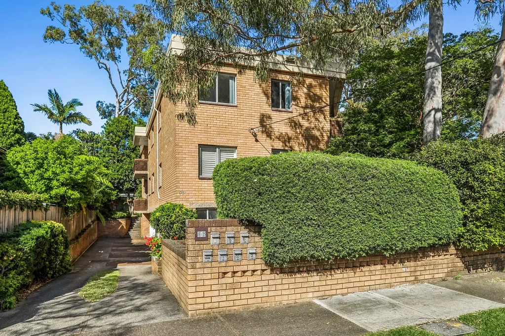 Haberfield 2ห้องนอน Ultra Convenient Top Floor North Facing Retreat with Storage Room on Title