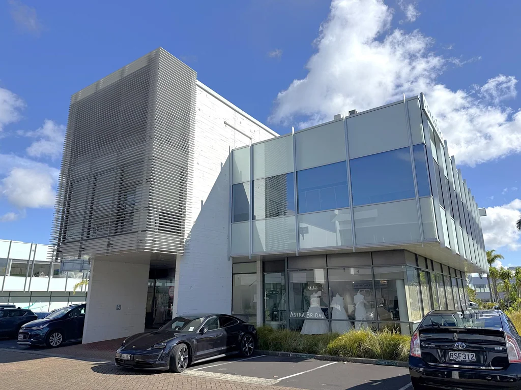 Albany Whole 479sqm office – outstanding value