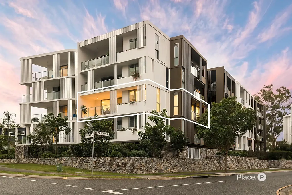Seven Hills 4 Bedroom Rare Four-Bedroom Residence in Boutique Complex