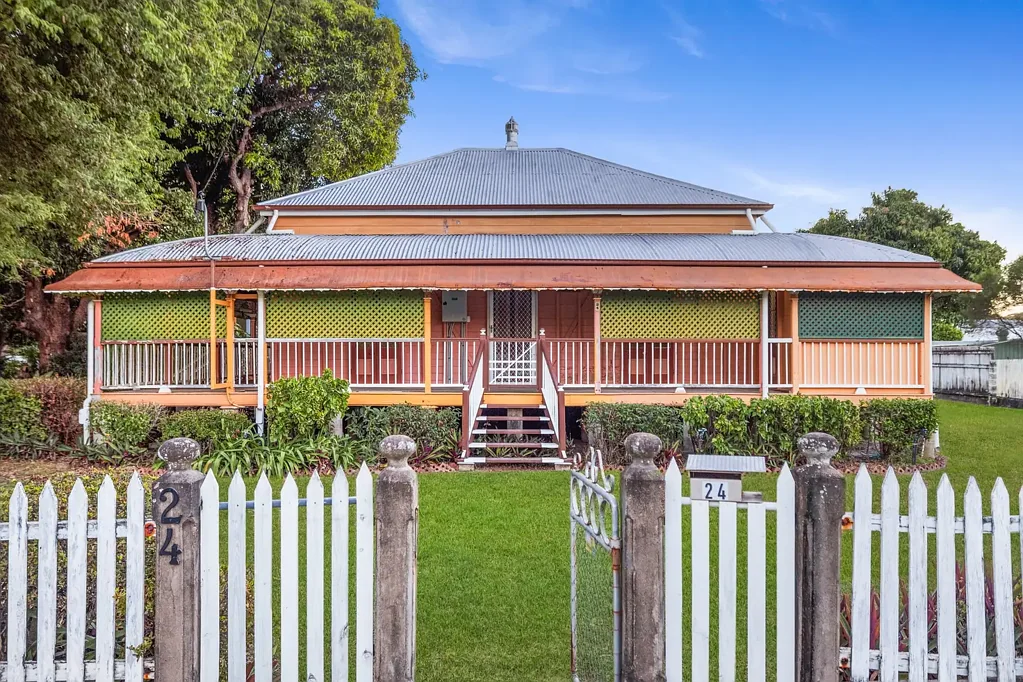 Aitkenvale 4Kwarto A Landmark Estate. Three Titles. First Time Ever Offered
