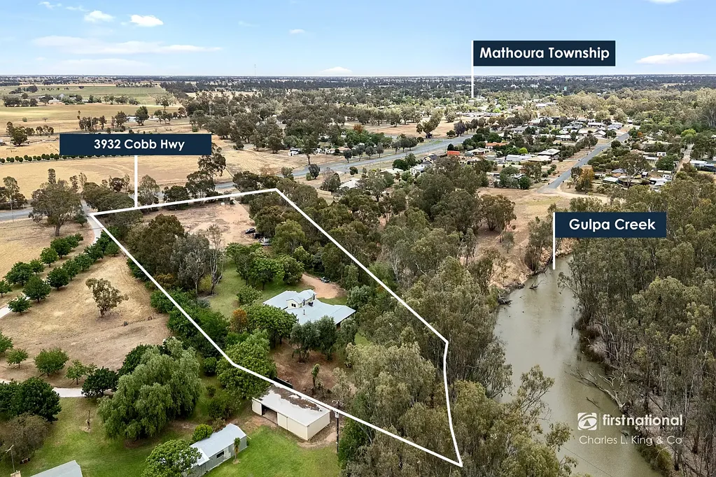 Mathoura 4ਬੈੱਡਰੂਮ Creekside living in country space