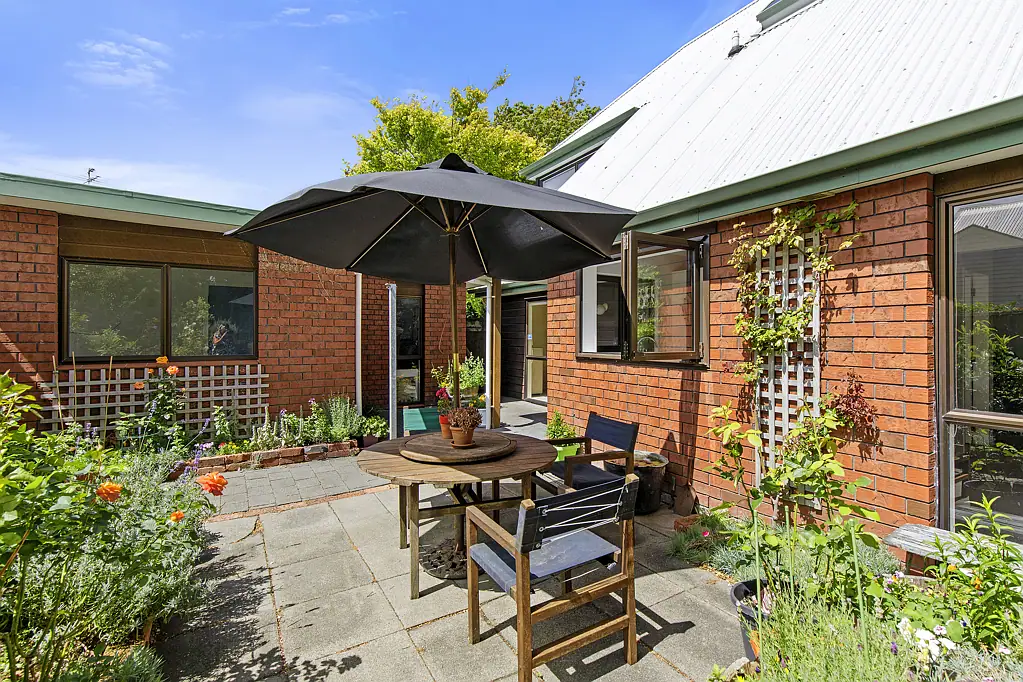 Lower Hutt 4બેડરૂમ Reduced now $995,000!