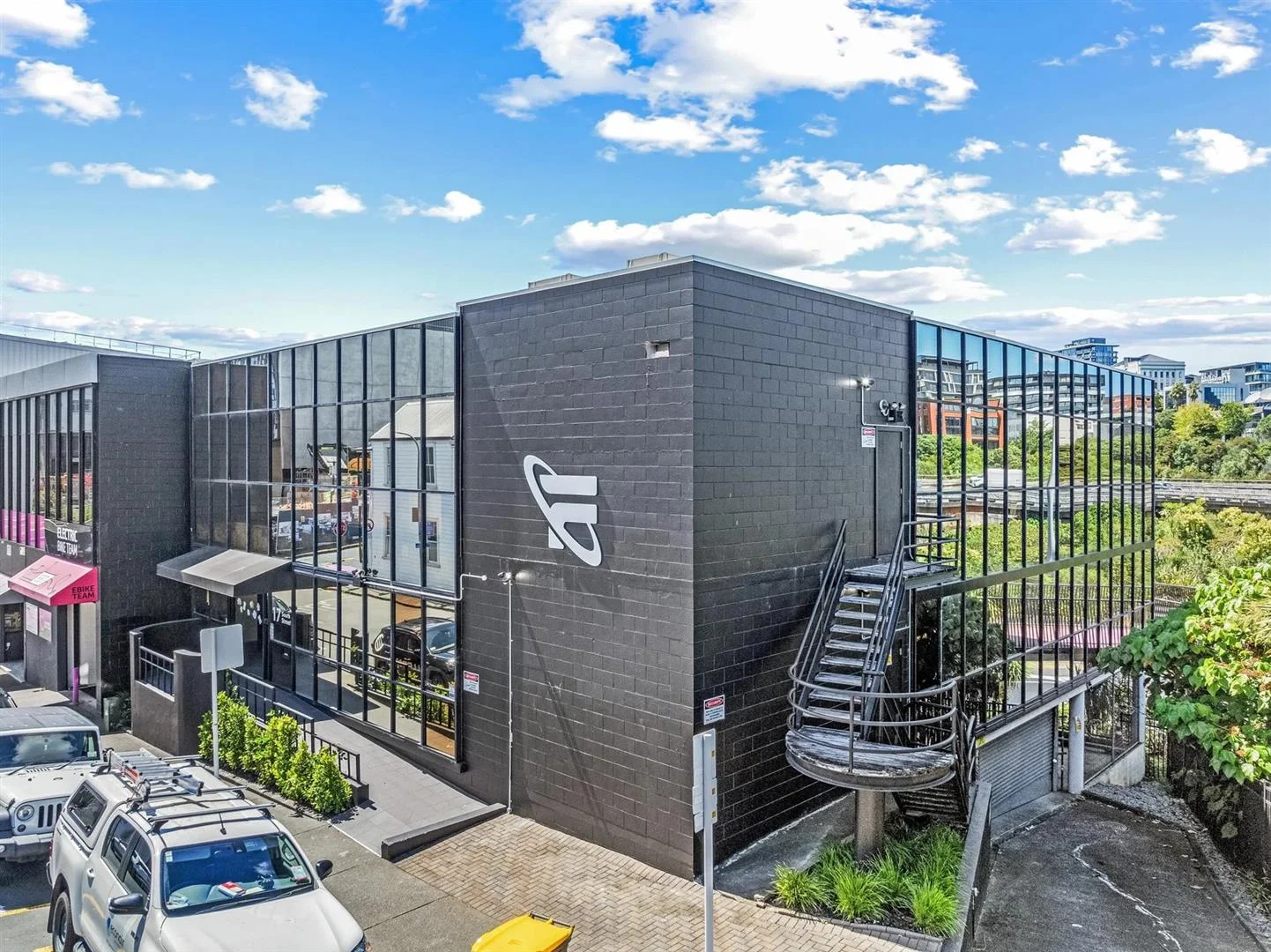 Auckland Central  Modern Newly Refurbished Offices Next To The CRL
