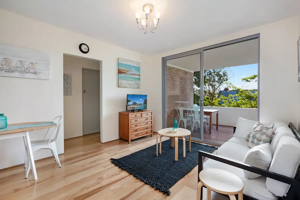 Light Filled Two Bedroom Apartment in the Heart of Mosman