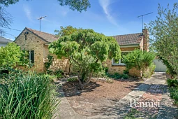 51 Vanberg Road, Essendon