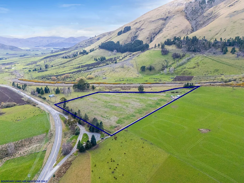 Lumsden Surrounds  Your dream oasis awaits -
