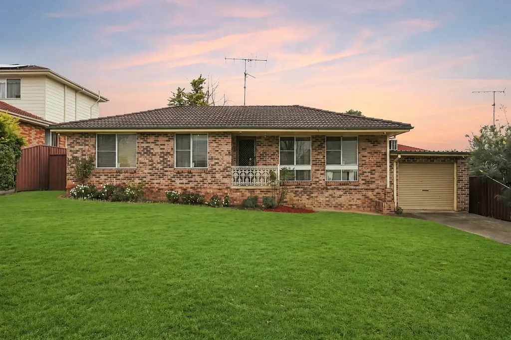 Narellan 3房 便利的地理位置，660平方米地块！ Convenient Location, 660m2 Block !