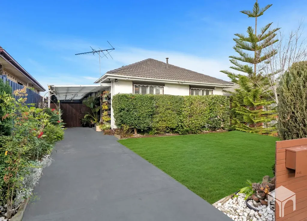 An Exceptional Home. A Space for Your Ambition. 3 Bedrooms & a Versatile Rear Studio/Gym.