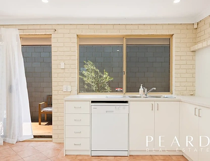 16 Gwendoline Drive, Beldon, WA 6027, 3房, 1浴, House