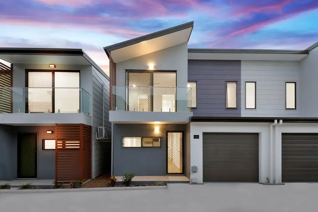GREAT LOCATION + MODERN STYLE HOME