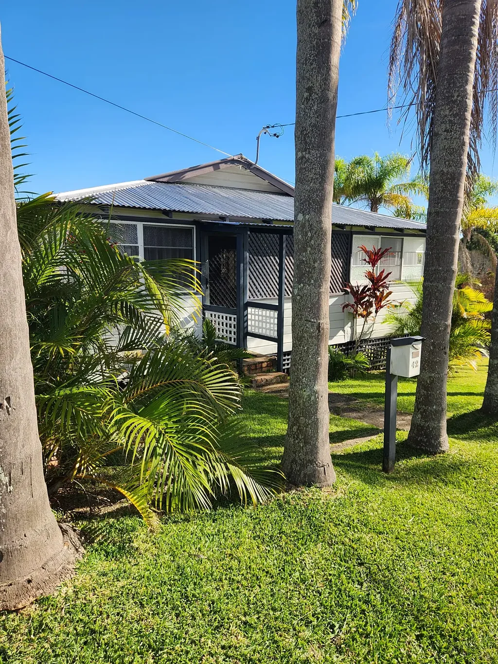 Nambucca Heads 2房  Coastal Cottage on a 780m2 Corner Block