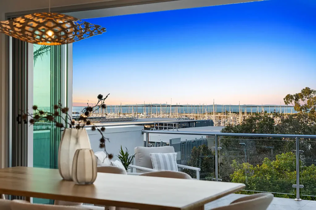 575 Royal Esplanade, Manly, QLD 4179