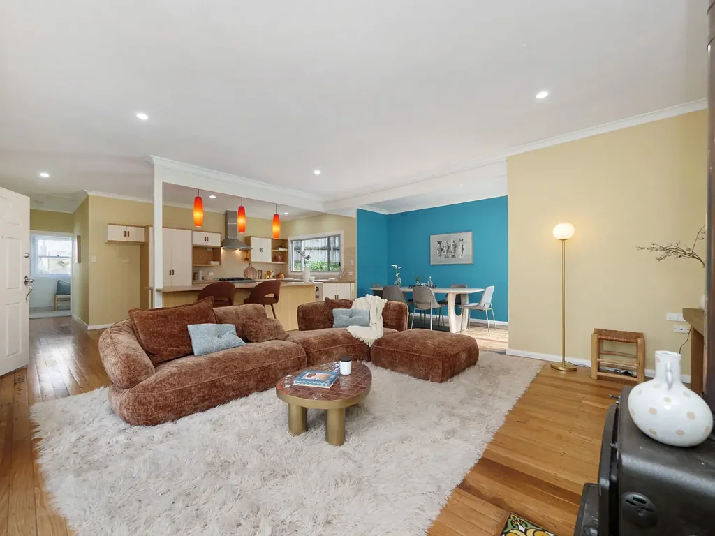East Lismore 3房  Get Your Groove On In This Retro Charmer