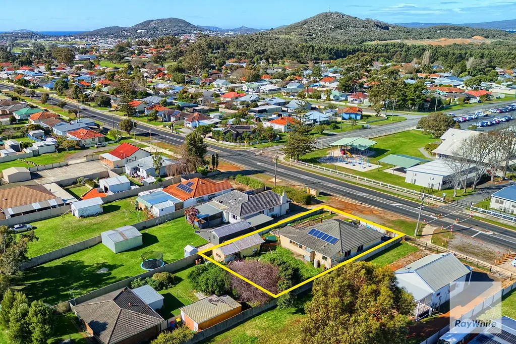 72 South Coast Highway, Orana, WA 6330