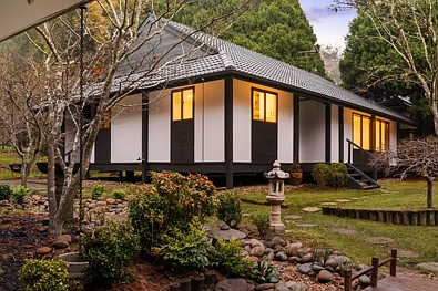 Leura 2 Bedroom Contemporary Luxury Meets Japanese-Inspired Serenity