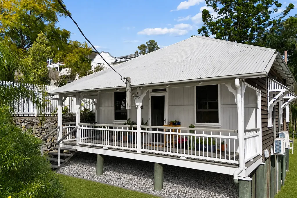 Bardon 2ห้องนอน Charming Bardon Cottage with LMR2 Zoning