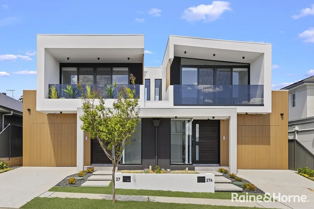 A Contemporary Masterpiece of Comfort and Style