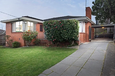 Frankston 3房 经典舒适，宽敞花园，卓越便利 Classic Comfort with Spacious Gardens and Outstanding Convenience