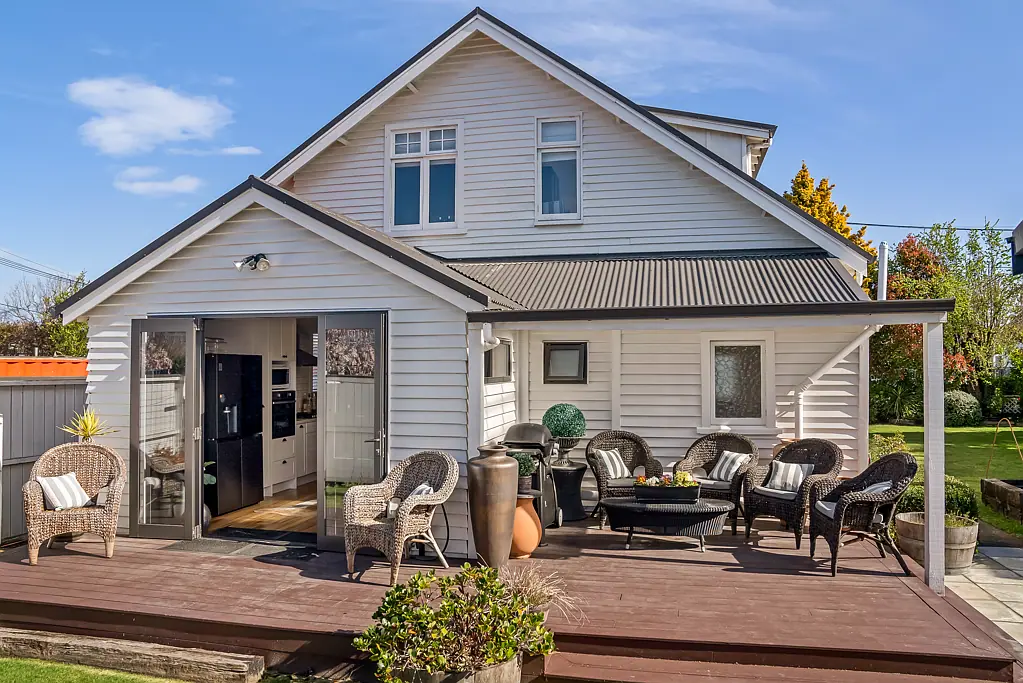 Saint Albans 4房  Timeless Elegance Meets Modern Luxury