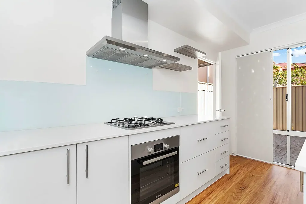 Stylish Townhouse in great location!