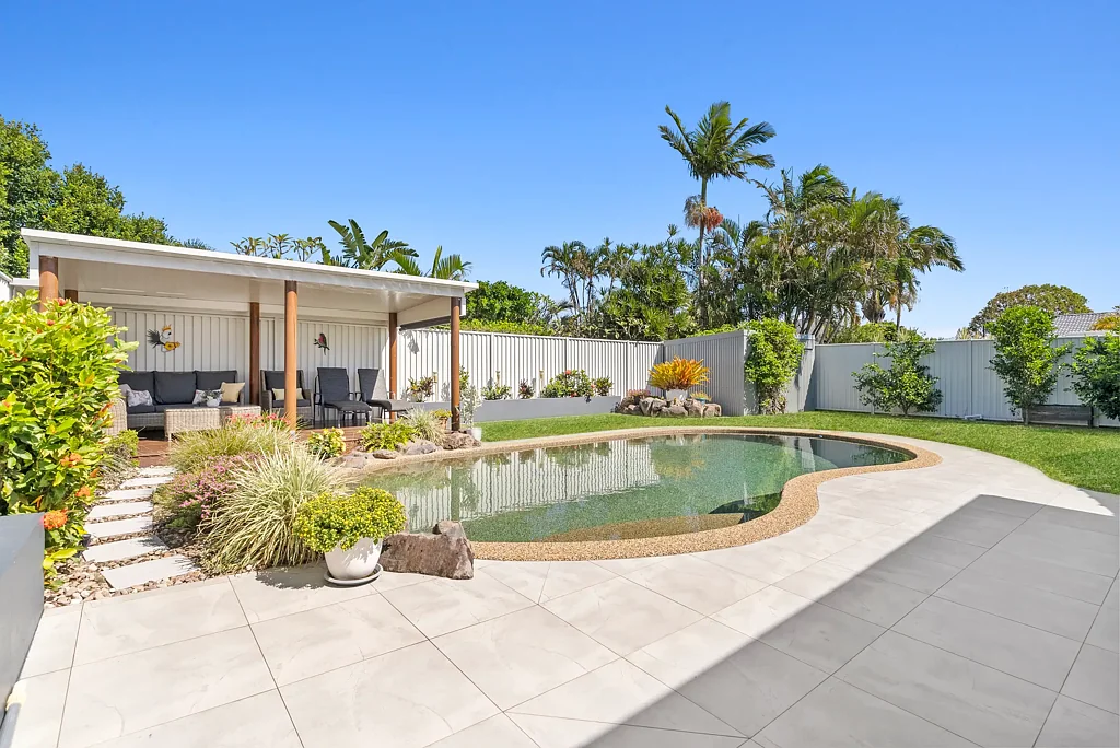 Burleigh Waters 4कमरा A Entertainer’s Haven in the heart of Burleigh Waters